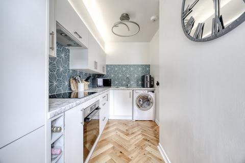 7/1 Sandport, Edinburgh, EH6 6PL