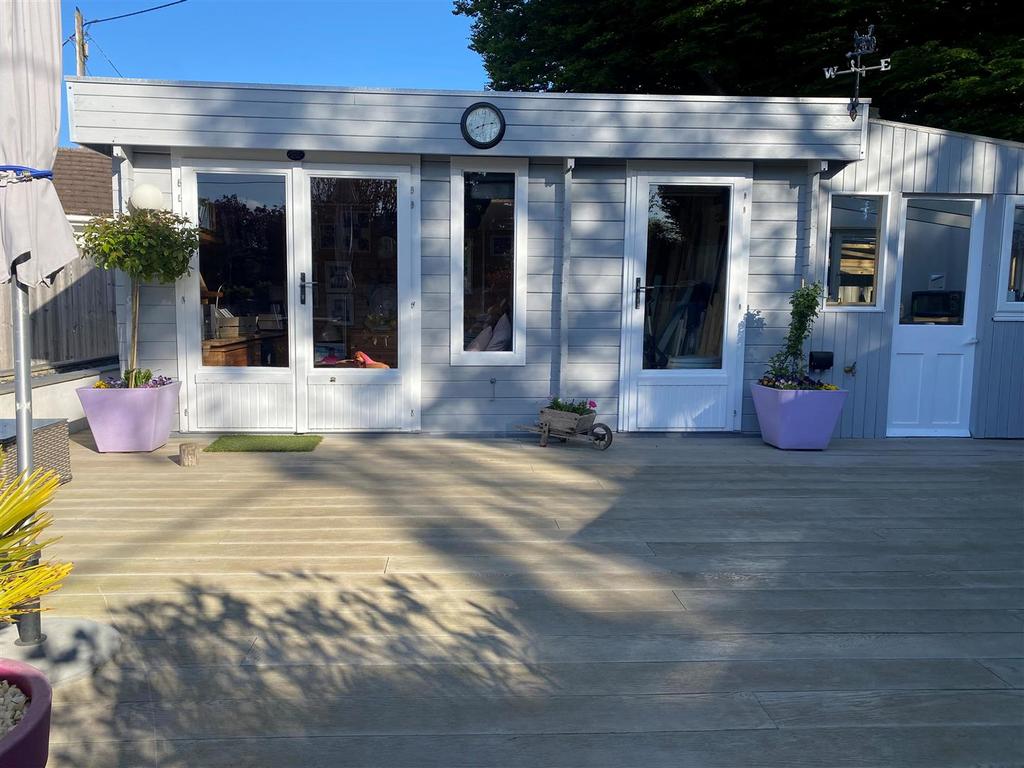 Summer house 3.jpg