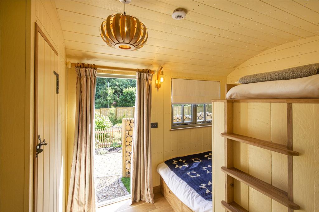 Sh Bedroom