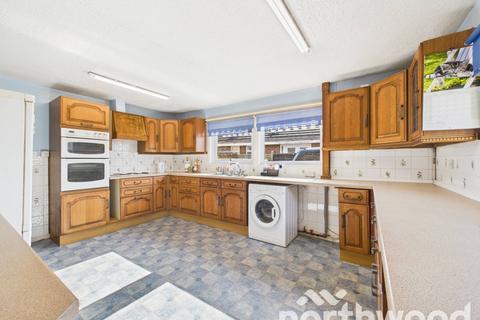 3 bedroom bungalow for sale, Tally Ho Road, Shadoxhurst, TN26