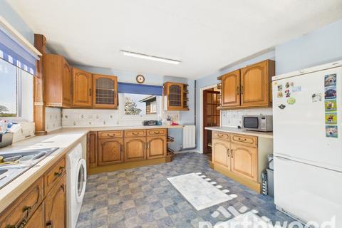 3 bedroom bungalow for sale, Tally Ho Road, Shadoxhurst, TN26