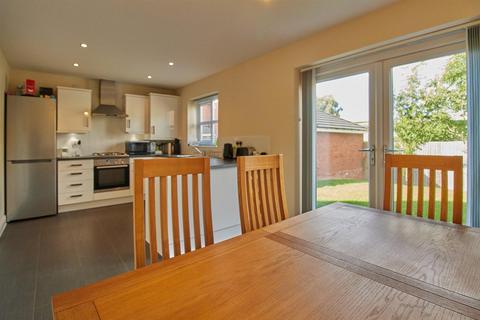 7 Bader Close, Hinckley, LE10 0FN