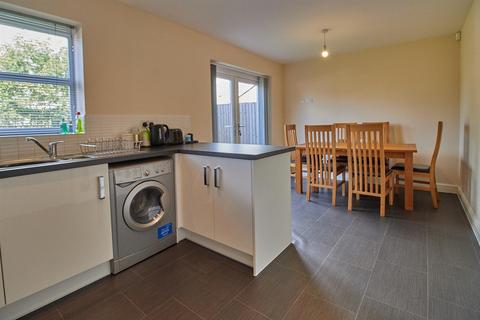 7 Bader Close, Hinckley, LE10 0FN