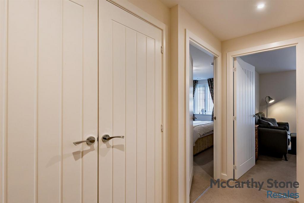 8642560-interior04-800.jpg
