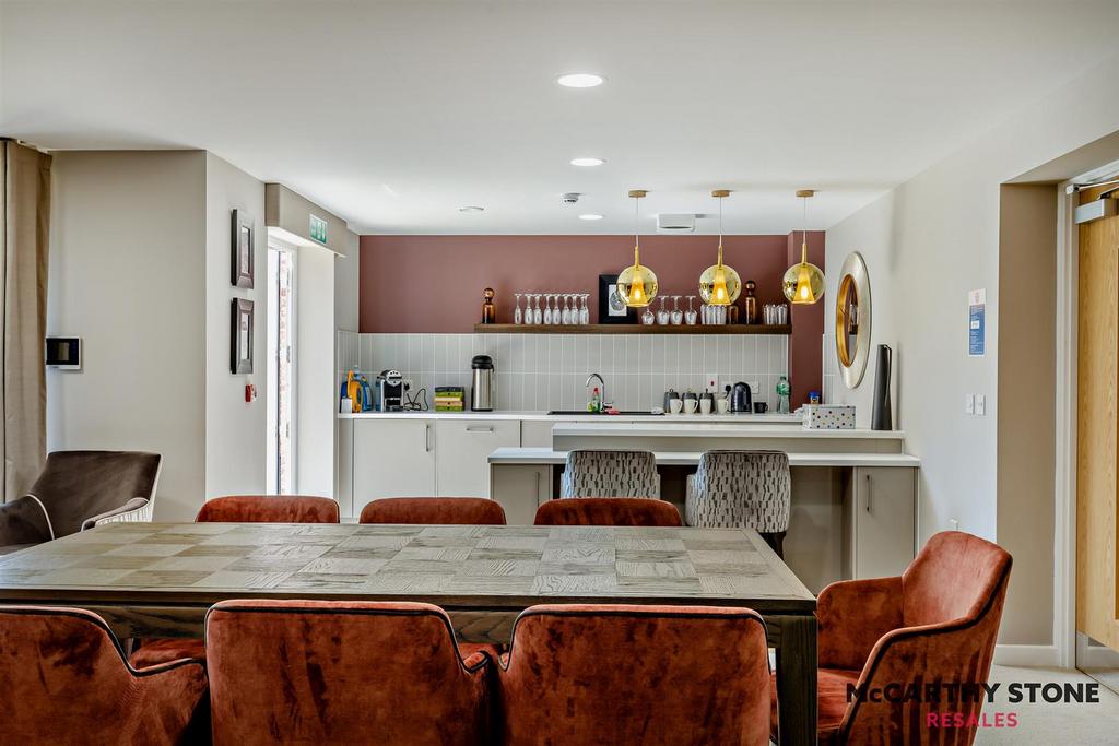 8598437-interior04-800.jpg