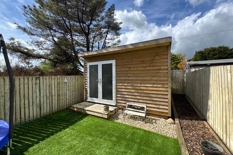 6 Larch Terrace, Beith, KA15 1EH
