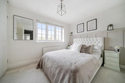 1 Bevans Close, Greenhithe, DA9 9LN
