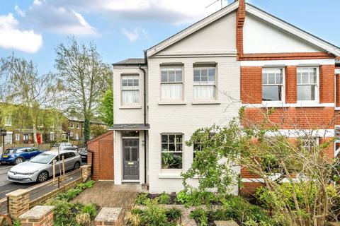 36 Bridgeman Road, Teddington, TW11 9AH