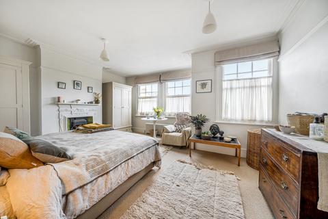 36 Bridgeman Road, Teddington, TW11 9AH