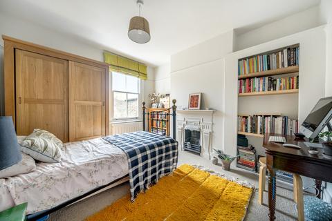 36 Bridgeman Road, Teddington, TW11 9AH