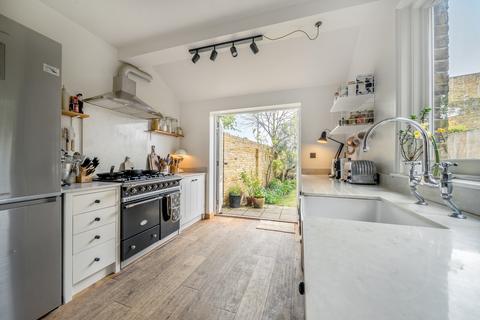 36 Bridgeman Road, Teddington, TW11 9AH
