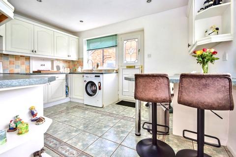 3 bedroom bungalow for sale, Thornleigh Avenue, Wakefield, West Yorkshire