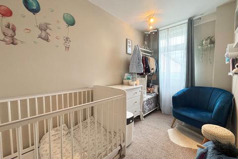 14 Okehampton Square, Romford, RM3 8YA
