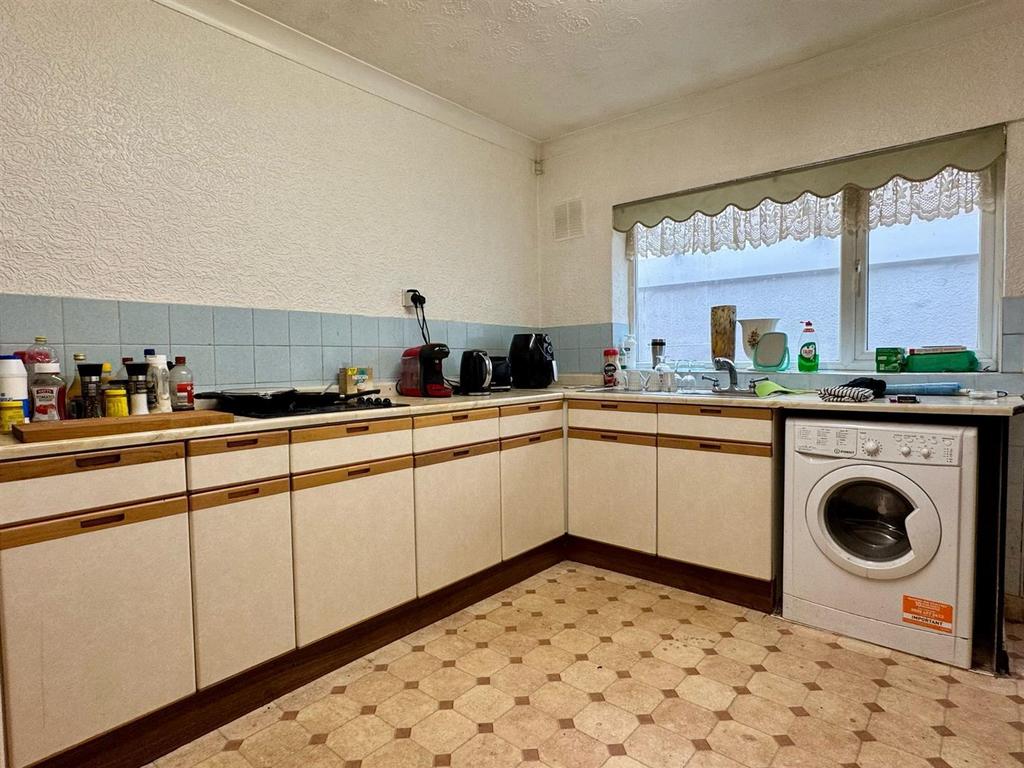 Kitchen 1