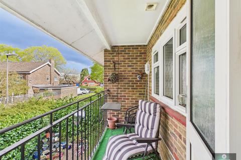 undefined, Pound Hill Parade, Crawley RH10