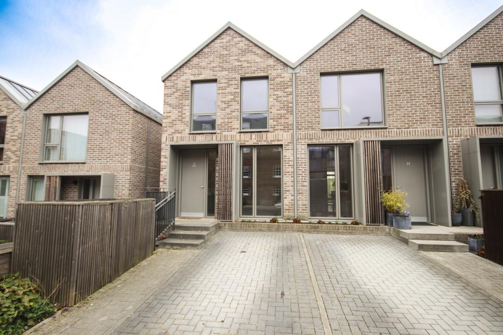 Terraced house for rent