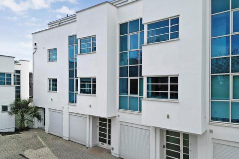 4 bedroom detached house for sale, Magdalen Road, Exeter, Devon, EX2