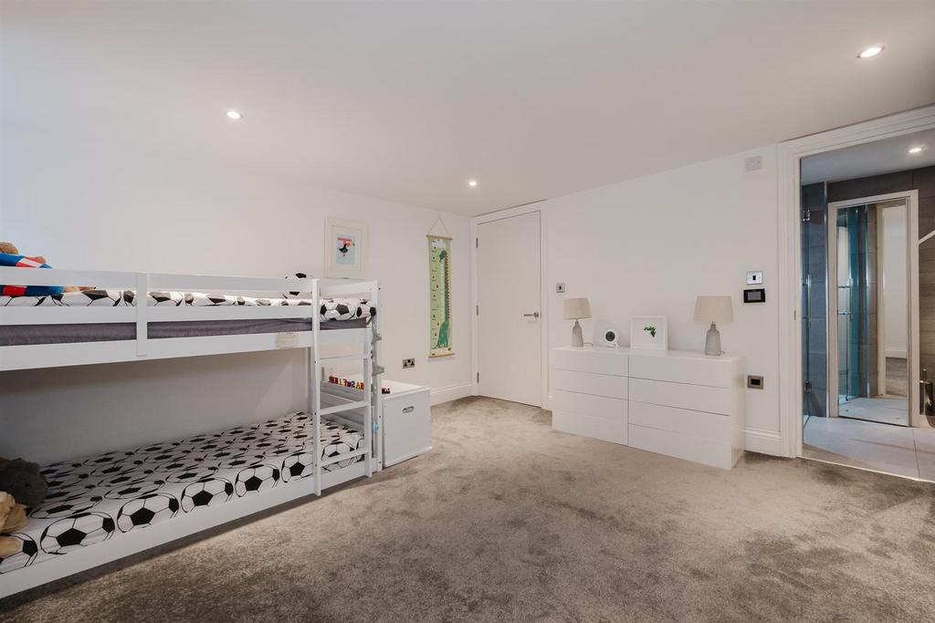 Bedroom 2 Aspect 2