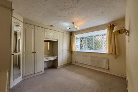 2 bedroom bungalow for sale, Millers Green Close, Enfield, EN2