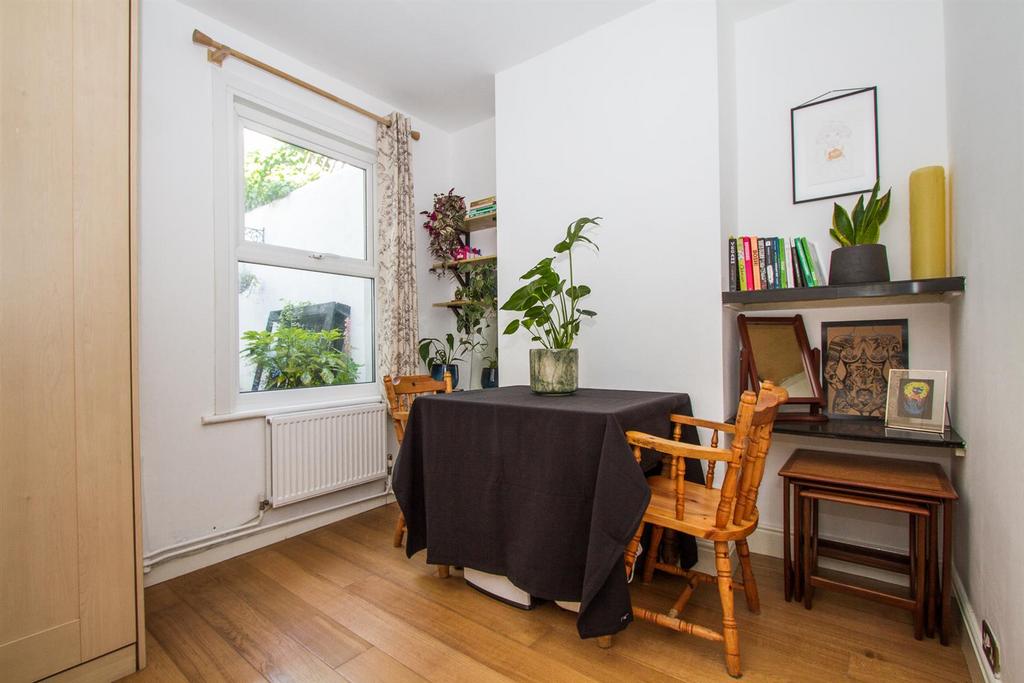 Dining room.jpg
