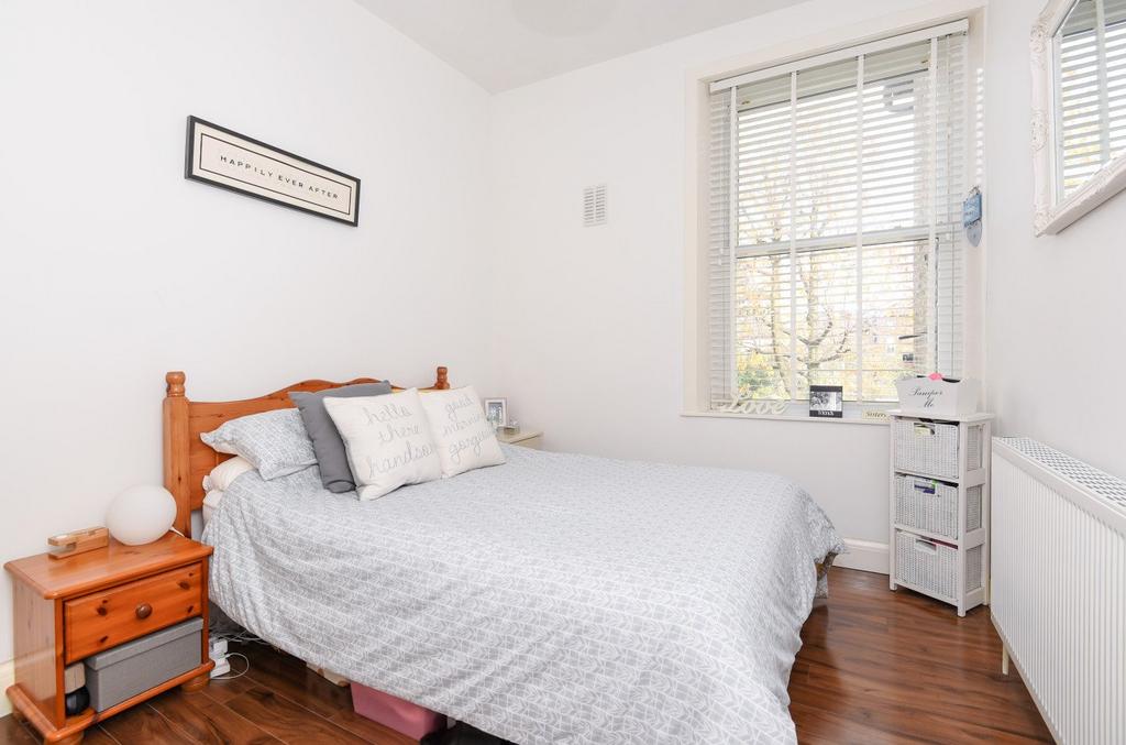 Apartment in London - View 5