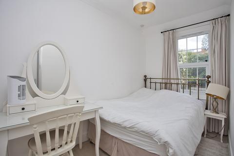 41 Dudley Road, Folkestone, CT19 6DA