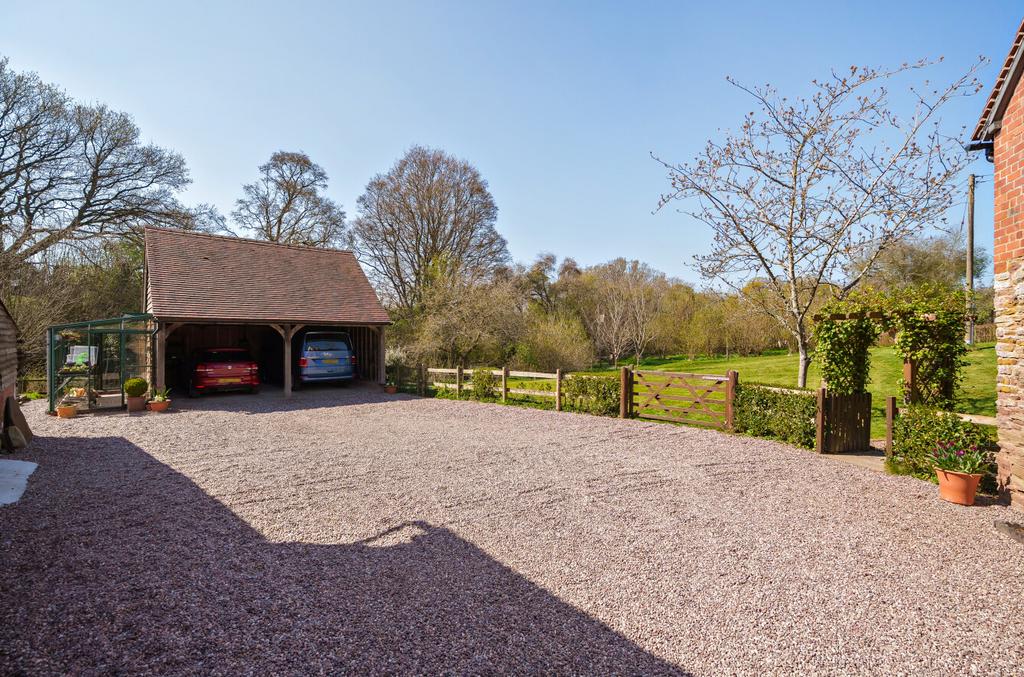 Driveway/garage