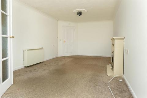 1 bedroom apartment for sale, Roby Court, Huyton, Liverpool
