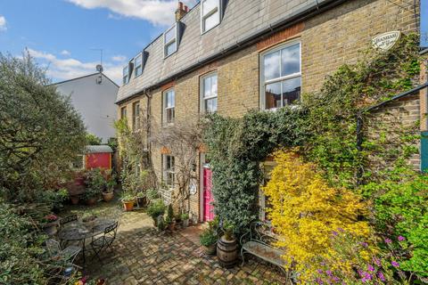 4 bedroom detached house for sale, Battersea High Street, London, SW11 3HX