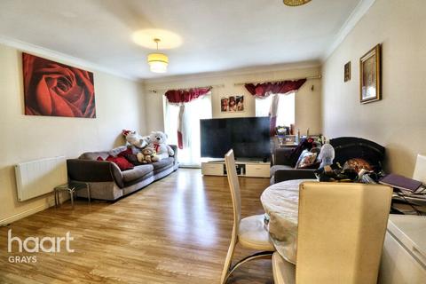 25 Ambleside, Purfleet, RM19 1PT