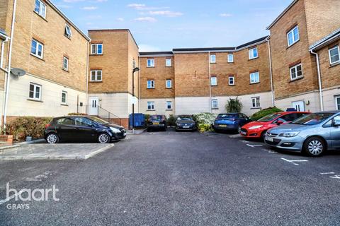 25 Ambleside, Purfleet, RM19 1PT