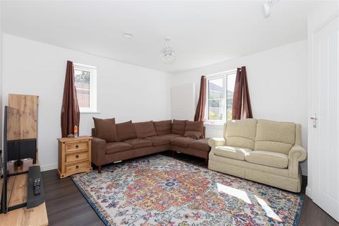 3 bedroom end of terrace house for sale, Windflower Chase, Worthing