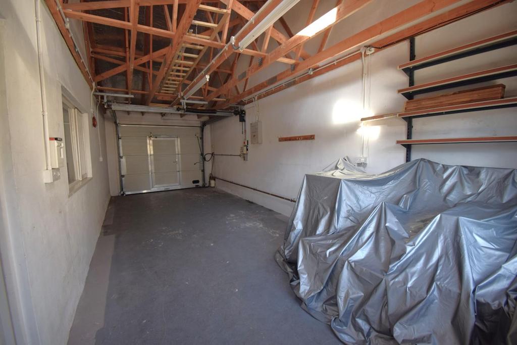Garage 1