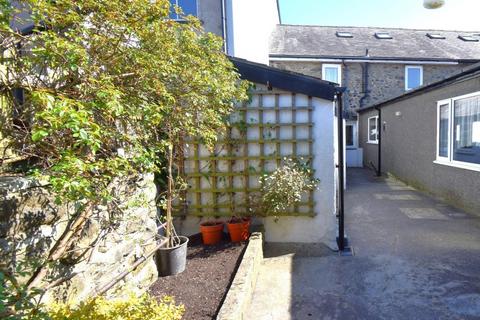 undefined, Ivy House, High Street, Y Bala