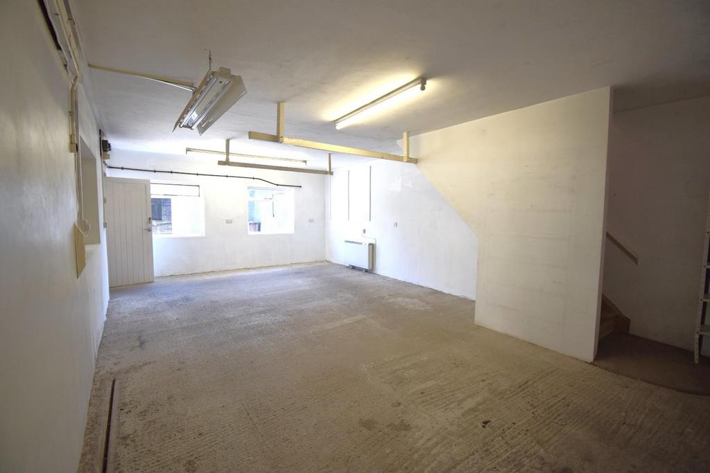Garage 2