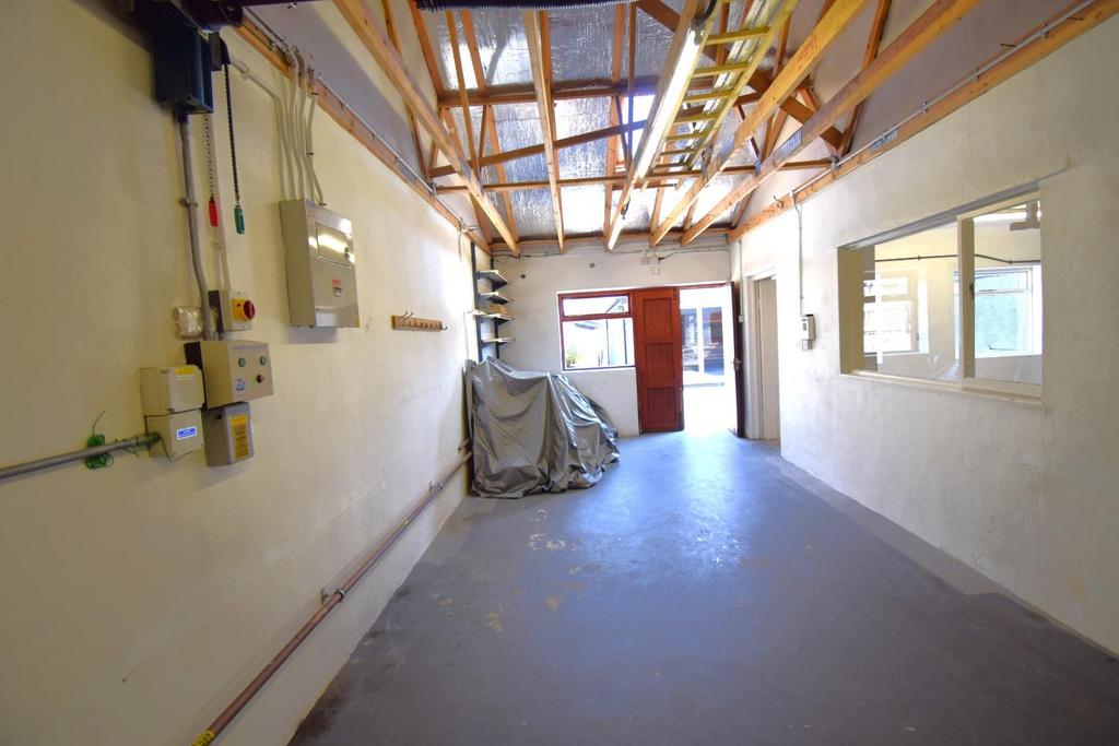 Garage 1