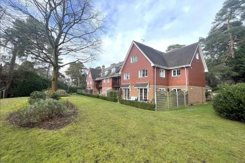 2 bedroom apartment to rent, CAMBERLEY, SURREY, GU15