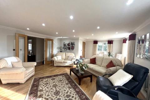 2 bedroom apartment to rent, CAMBERLEY, SURREY, GU15