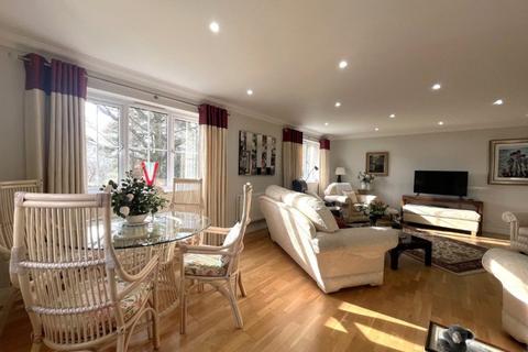 2 bedroom apartment to rent, CAMBERLEY, SURREY, GU15