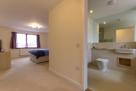 22 Harvest Road, Trumpington, Cambridge, CB2 9PH
