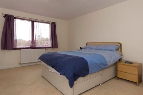 22 Harvest Road, Trumpington, Cambridge, CB2 9PH