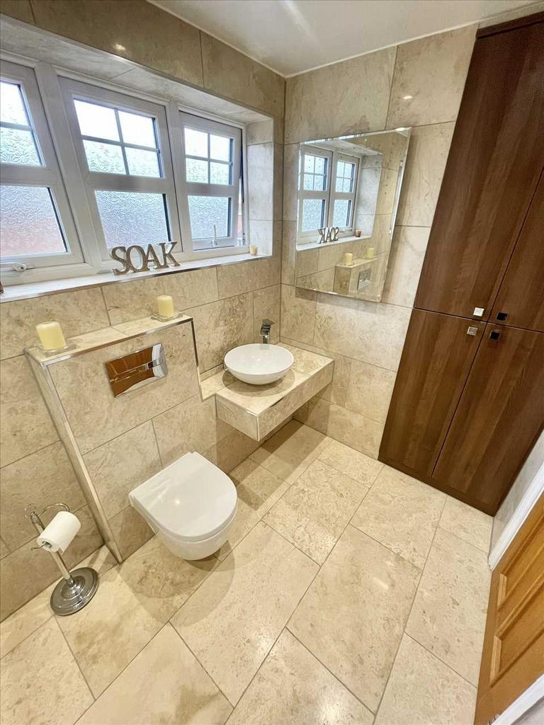 Bathroom/w.c.