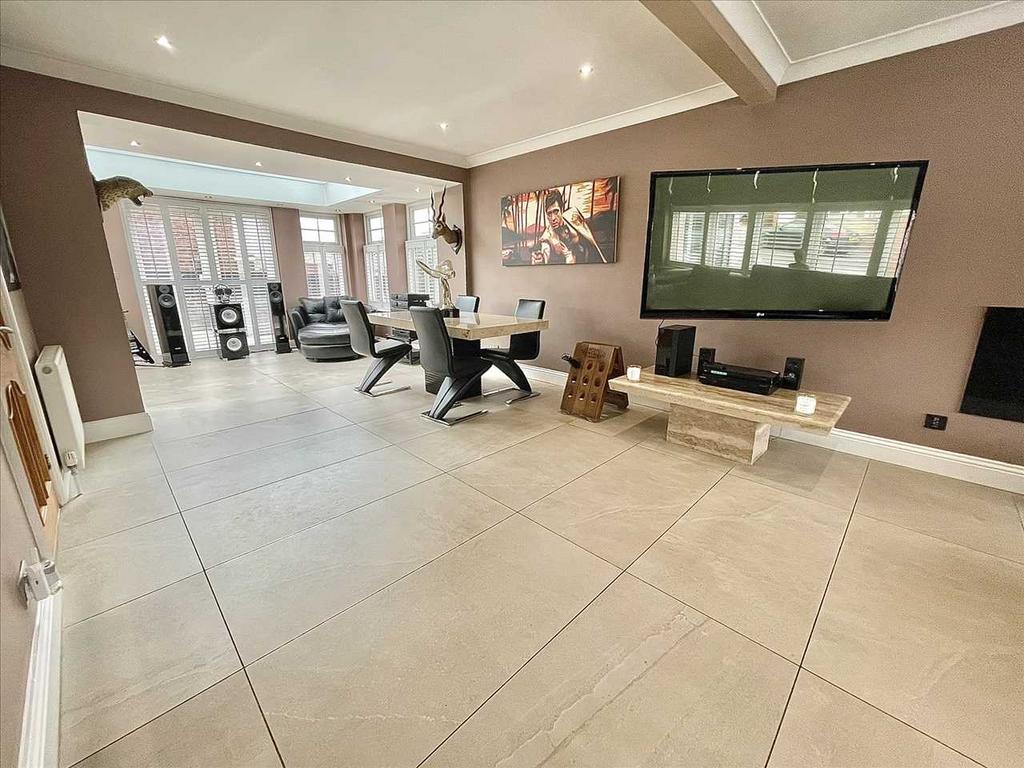 Open plan dining