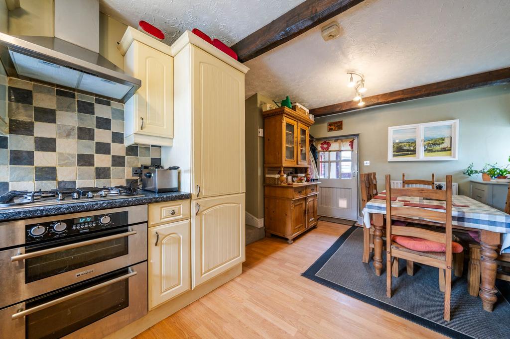 Kitchen diner