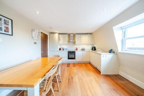 2 bedroom flat for sale, Abercrombie Street, Battersea