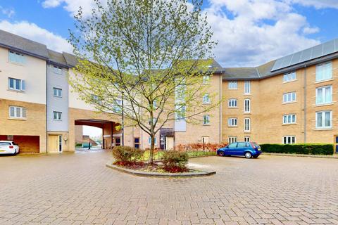 2 bedroom flat for sale, New Mossford Way, Barkingside, IG6