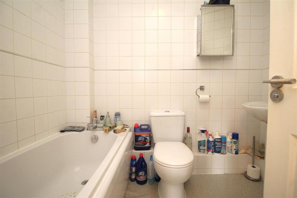 Bathroom .JPG