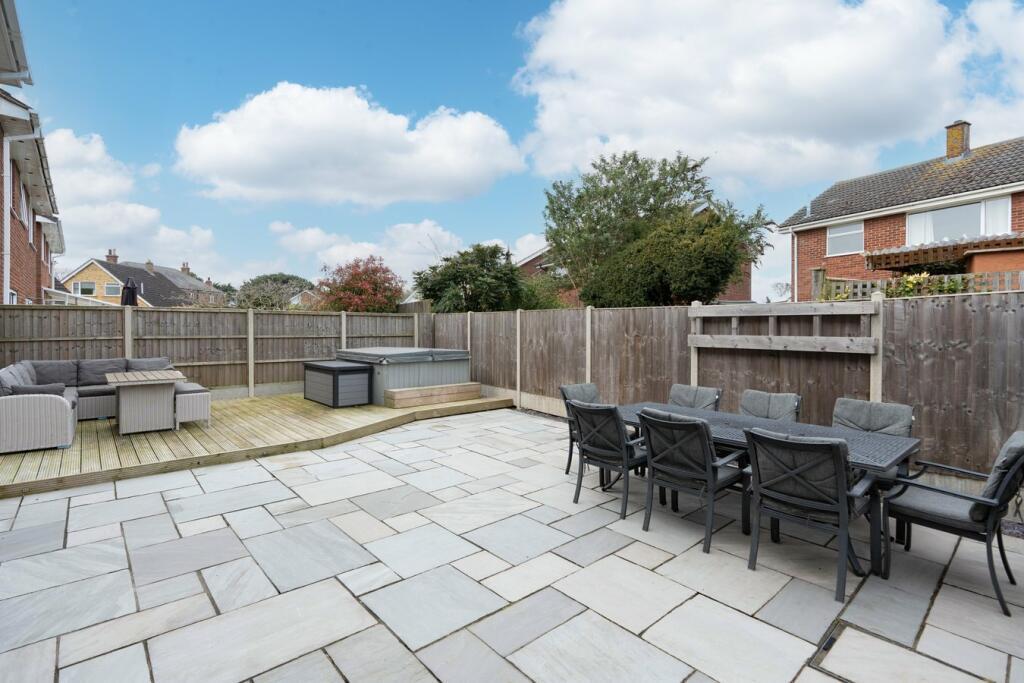 Rear Garden 3.jpeg