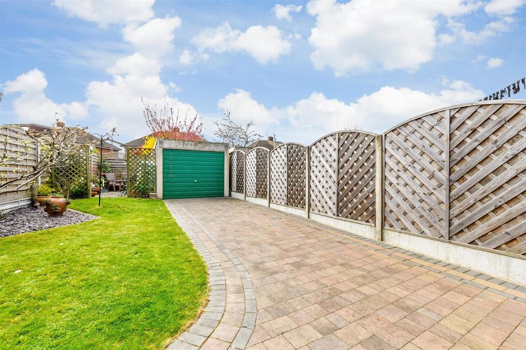 Driveway/Parking