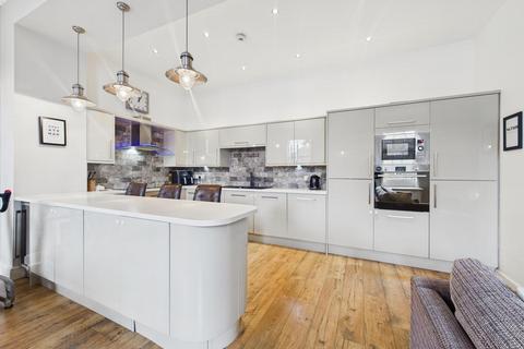 2 bedroom apartment for sale, Collingwood Mansions, North Shields